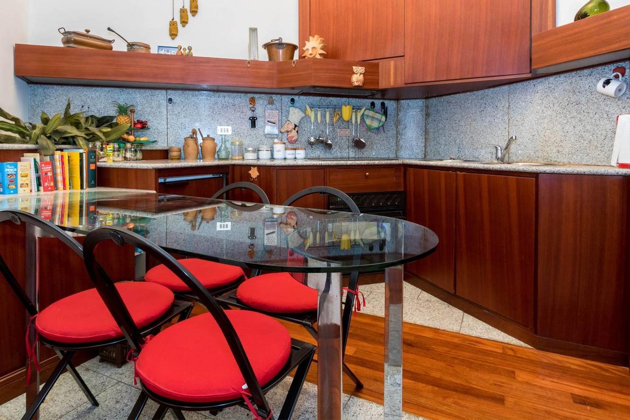 Joivy Charming Apt With Terrace In The Very Heart Of Milaan Buitenkant foto